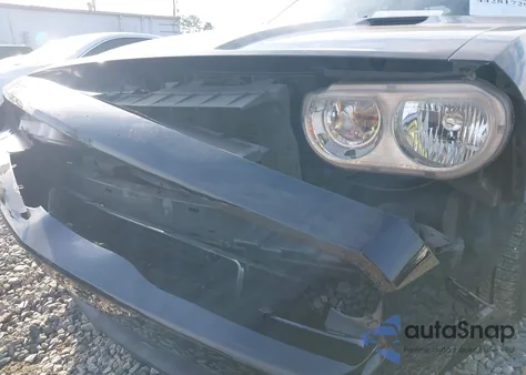 2013 Dodge Challenger Sxt z USA, uszkodzony, nr VIN 2C3CDYAG2DH724175